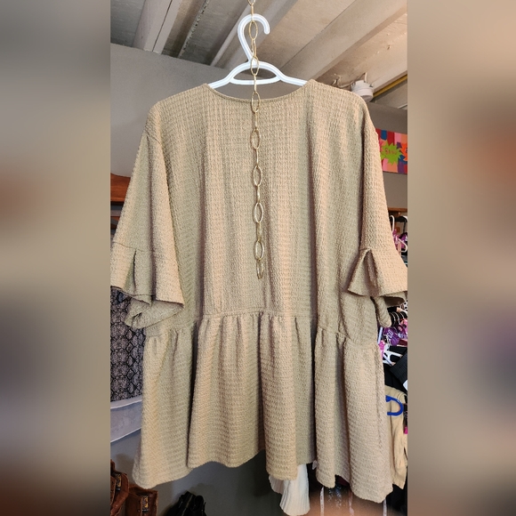 Mocha color wrap like top - Picture 3 of 3